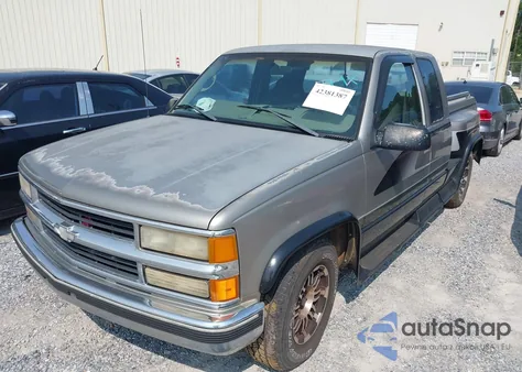 1998 Chevrolet C1500 Fleetside from USA, damaged, VIN 2GBEC19R8W1237650